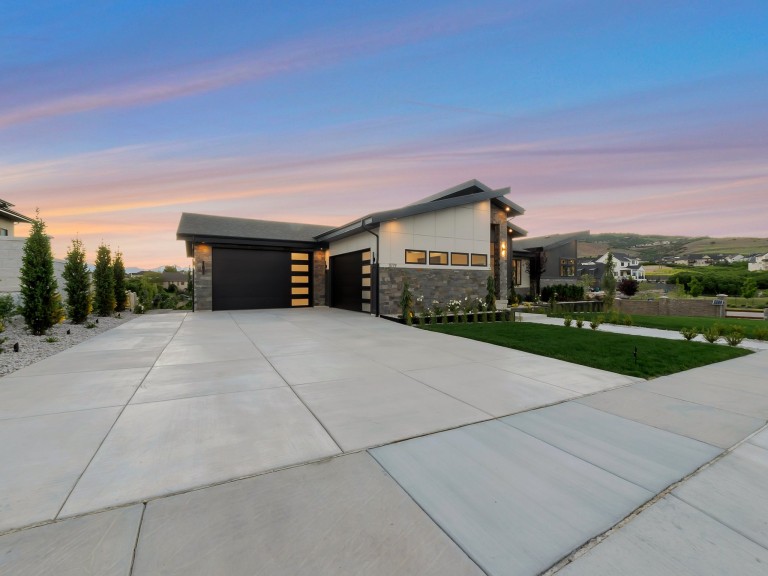 Utah Valley Parade of Homes 2024 - Adagio photo 4