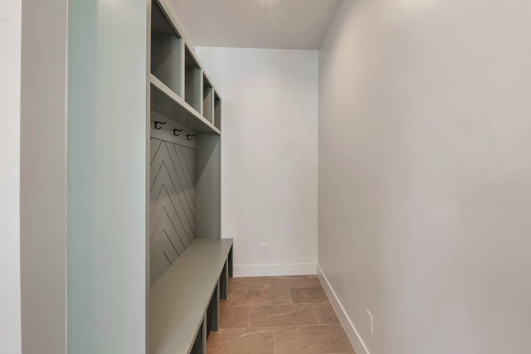 Beacon Pointe - Harrison Euro photo 19