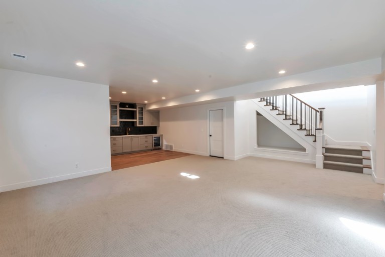 Beacon Pointe - Harrison Euro photo 29