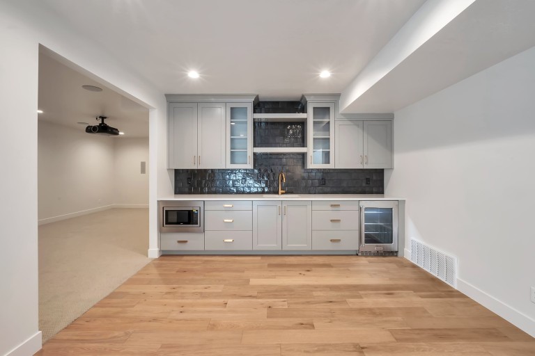 Beacon Pointe - Harrison Euro photo 30