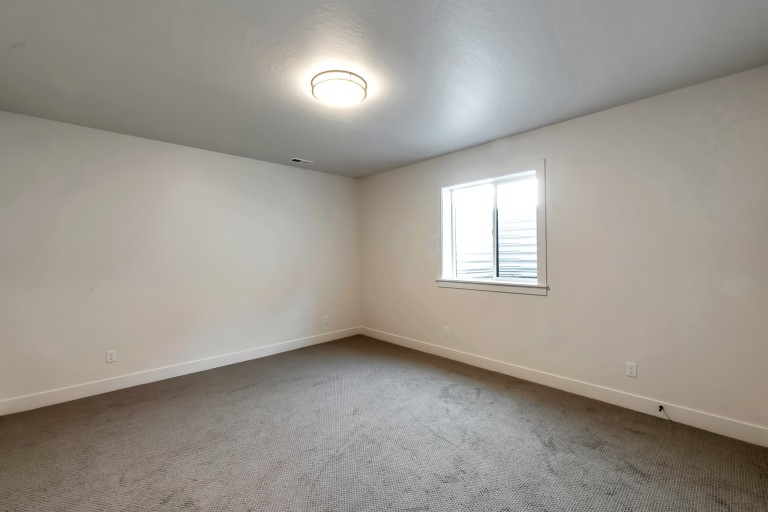 Beacon Pointe - Harrison Euro photo 31
