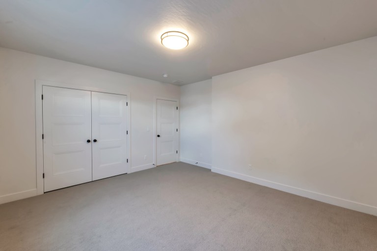 Beacon Pointe - Harrison Euro photo 32