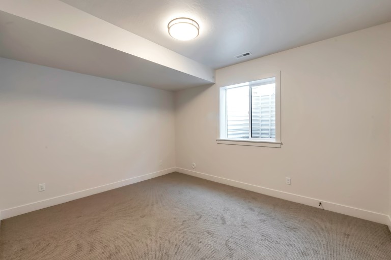 Beacon Pointe - Harrison Euro photo 34