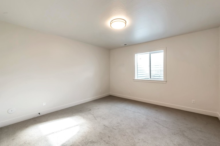 Beacon Pointe - Harrison Euro photo 36