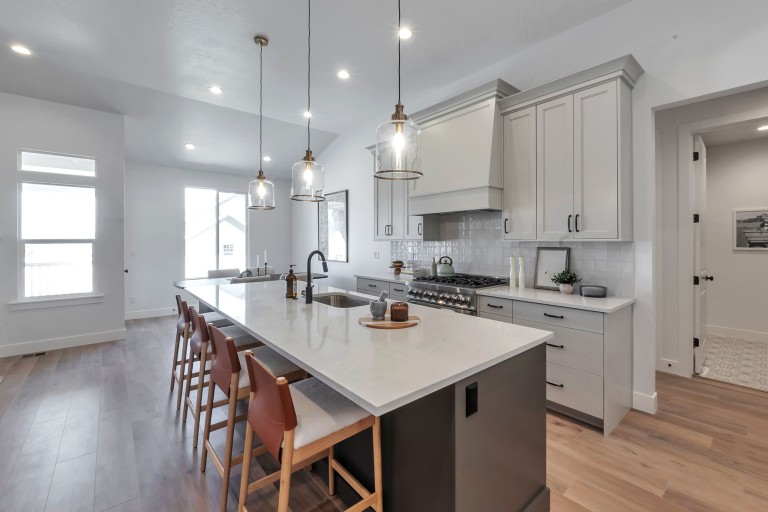 Beacon Pointe - Michigan Craftsman photo 7