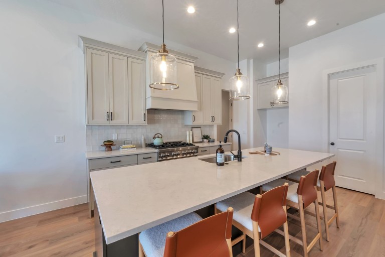 Beacon Pointe - Michigan Craftsman photo 8