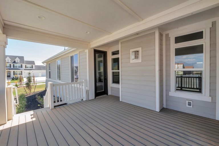 Beacon Pointe - Michigan Craftsman photo 29